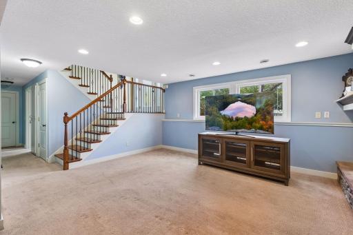 12313 Michelle Circle, Burnsville, MN 55337