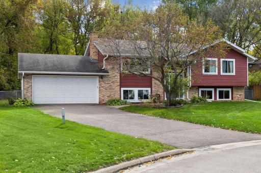 12313 Michelle Circle, Burnsville, MN 55337