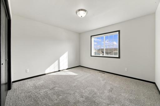 916 Eaglewood Avenue W, West Fargo, ND 58078