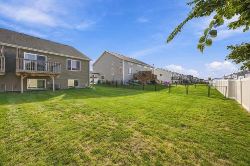 916 Eaglewood Avenue W, West Fargo, ND 58078