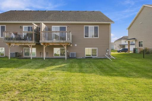 916 Eaglewood Avenue W, West Fargo, ND 58078