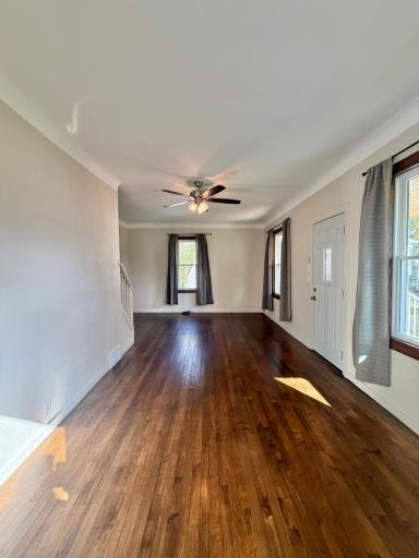 This 22' living room provides plenty of room for relaxing