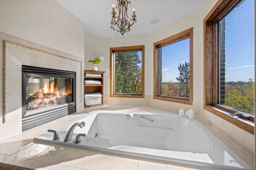 Enjoy your bath with beautiful views and fireplace