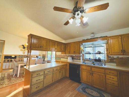 886 Iroquois Avenue, Saint Paul, MN 55119