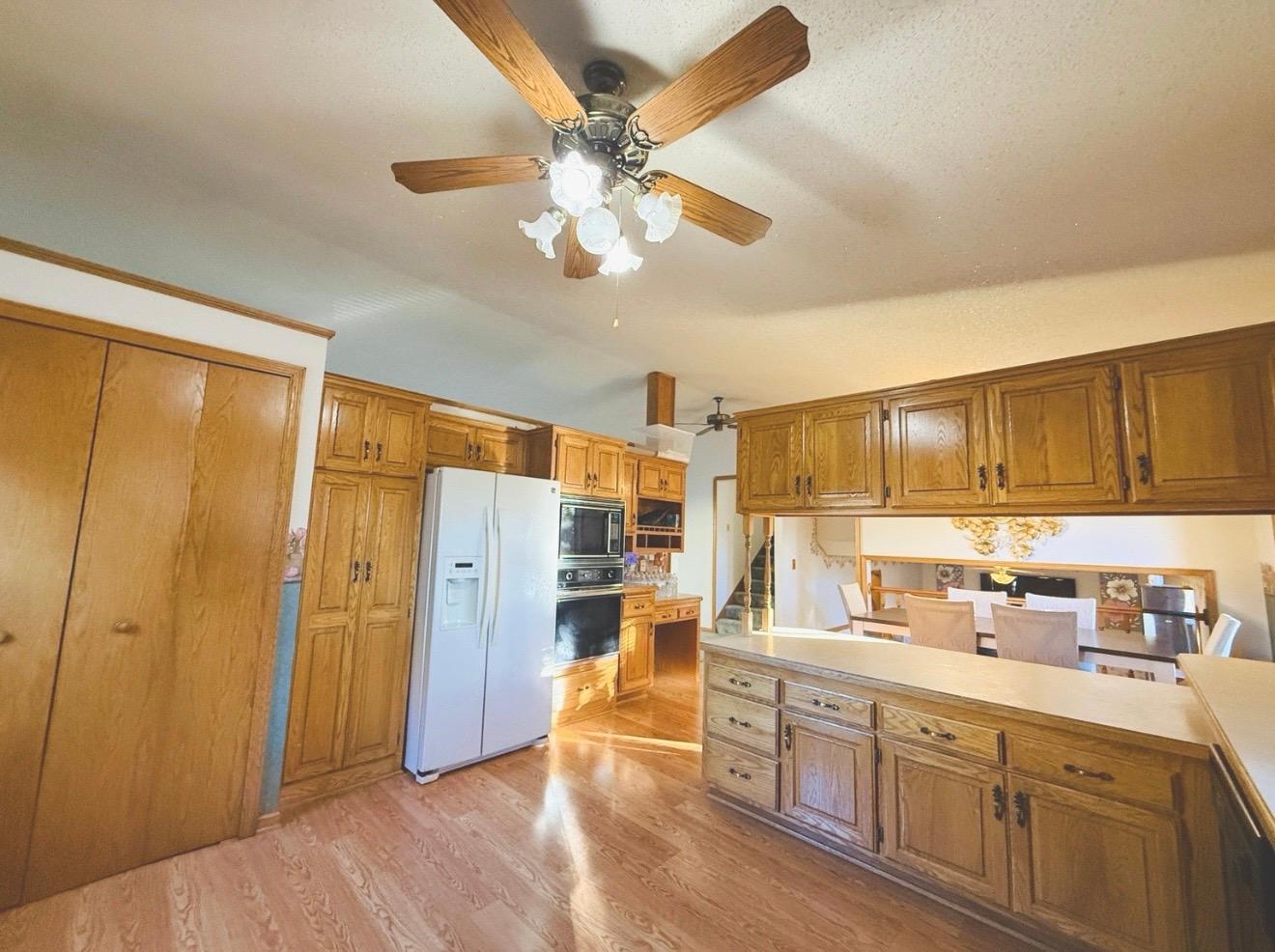 886 Iroquois Avenue, Saint Paul, MN 55119