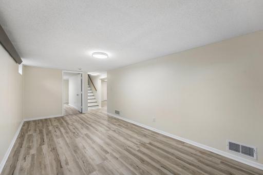 36-web-or-mls-Whitewater Trl-S1610-036.jpg