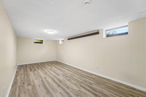 34-web-or-mls-Whitewater Trl-S1610-034.jpg