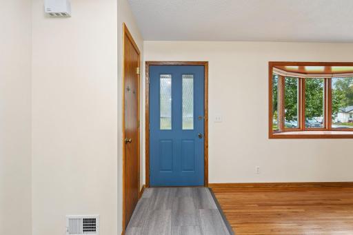 8-web-or-mls-Whitewater Trl-S1610-008.jpg
