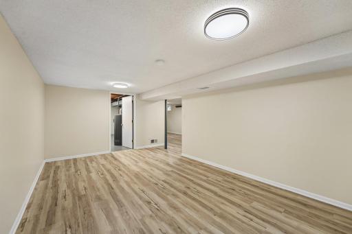 33-web-or-mls-Whitewater Trl-S1610-033.jpg