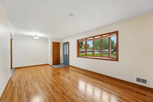 11-web-or-mls-Whitewater Trl-S1610-011.jpg