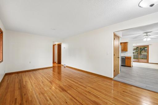 10-web-or-mls-Whitewater Trl-S1610-010.jpg