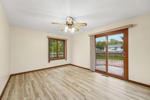 19-web-or-mls-Whitewater Trl-S1610-019.jpg