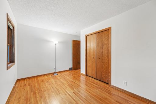 26-web-or-mls-Whitewater Trl-S1610-026.jpg
