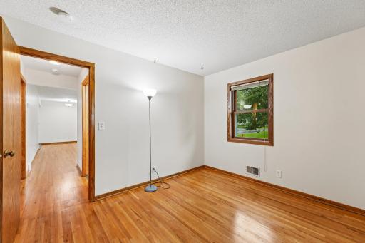 28-web-or-mls-Whitewater Trl-S1610-028.jpg