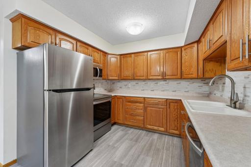 16-web-or-mls-Whitewater Trl-S1610-016.jpg