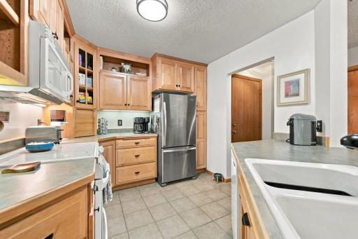 15805 26th Avenue N, B, Minneapolis, MN 55447