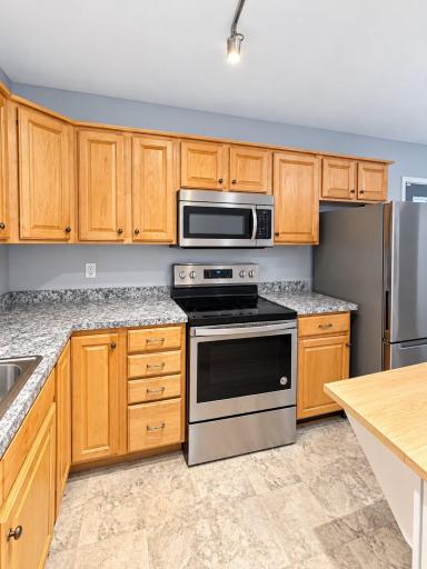 1659 Case Avenue, Saint Paul, MN 55106