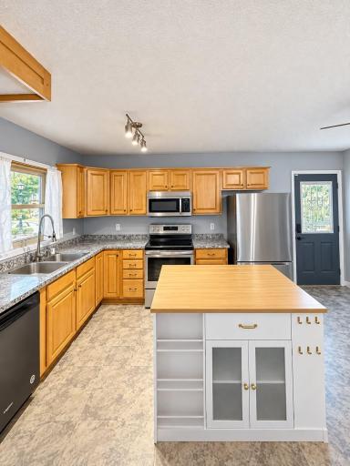 1659 Case Avenue, Saint Paul, MN 55106