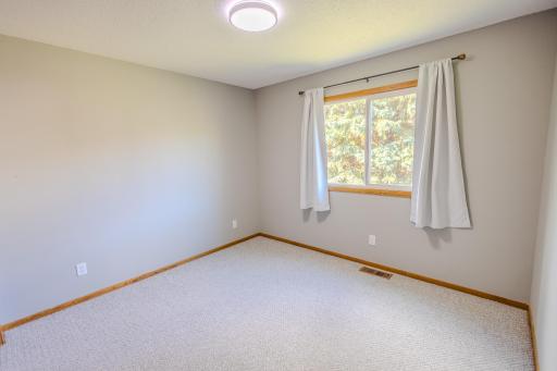 9142 Lanewood Lane N, Maple Grove, MN 55369
