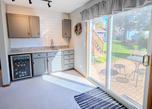 9142 Lanewood Lane N, Maple Grove, MN 55369