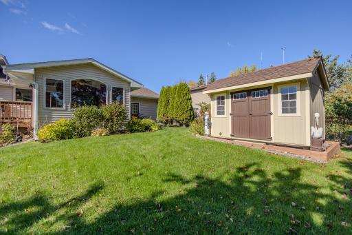 9142 Lanewood Lane N, Maple Grove, MN 55369