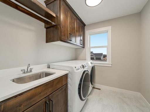 20648 Tamarack St NW Oak Grove MN 55011 USA-018-019-Laundry-MLS_Size.jpg