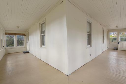 200 Park Avenue NE, Elysian, MN 56028