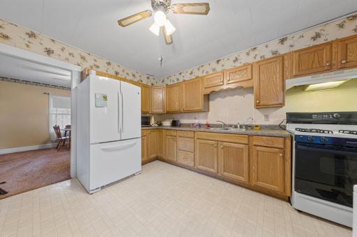 200 Park Avenue NE, Elysian, MN 56028