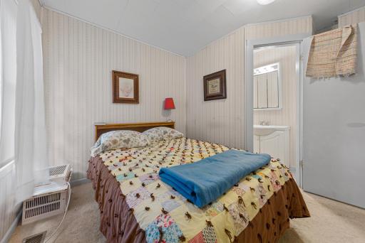 200 Park Avenue NE, Elysian, MN 56028