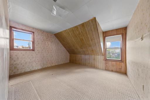 200 Park Avenue NE, Elysian, MN 56028
