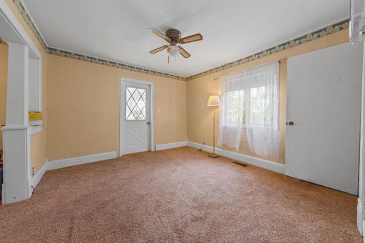 200 Park Avenue NE, Elysian, MN 56028