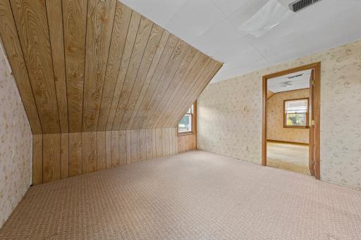 200 Park Avenue NE, Elysian, MN 56028