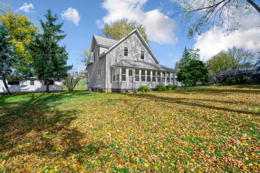200 Park Avenue NE, Elysian, MN 56028