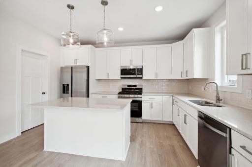 10124 Arrowwood Trail, Woodbury, MN 55129