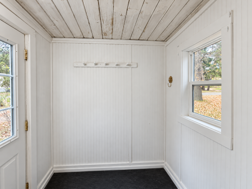 Brightened rustic entryway with daylight-4.png