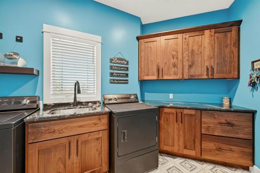 Spacious folding area and lots of storage.