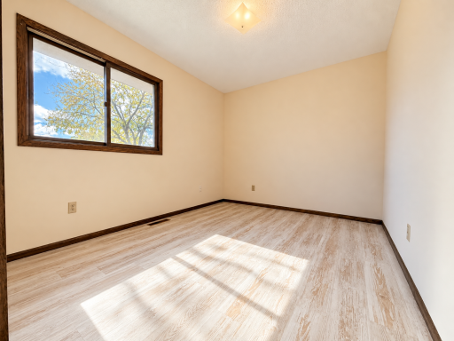 8223 Brunswick Circle N, Brooklyn Park, MN 55443