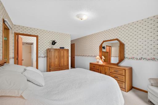 22015 Pillsbury Avenue, Lakeville, MN 55044