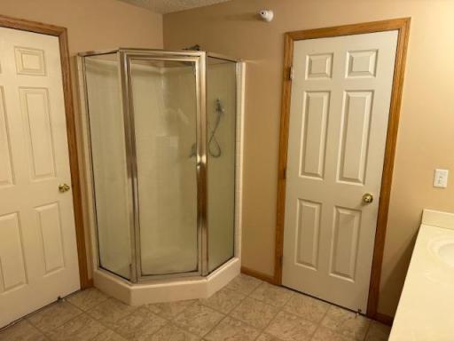 14378 Raymond Lane, Eden Prairie, MN 55347