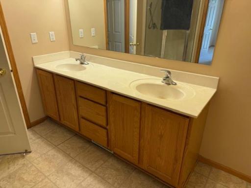 14378 Raymond Lane, Eden Prairie, MN 55347