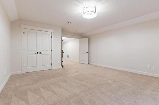 18600 Ridgewood Road, Minnetonka, MN 55391