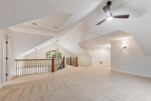 18600 Ridgewood Road, Minnetonka, MN 55391