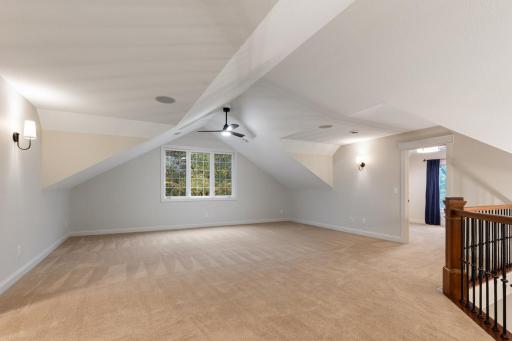 18600 Ridgewood Road, Minnetonka, MN 55391
