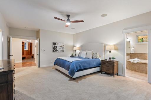 18600 Ridgewood Road, Minnetonka, MN 55391
