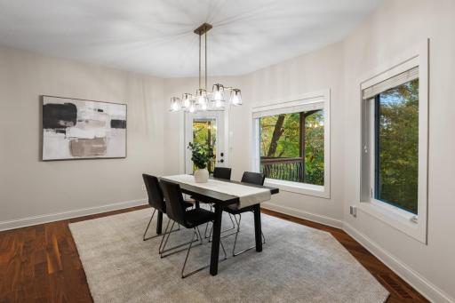 18600 Ridgewood Road, Minnetonka, MN 55391