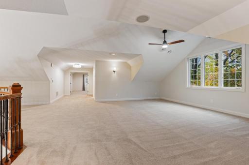 18600 Ridgewood Road, Minnetonka, MN 55391