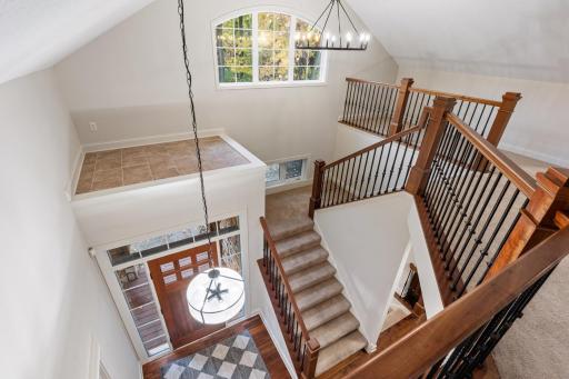 18600 Ridgewood Road, Minnetonka, MN 55391