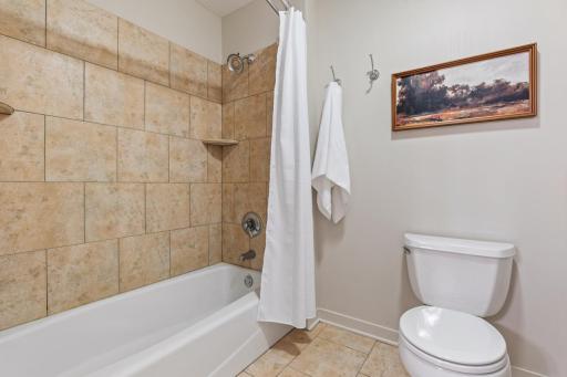 18600 Ridgewood Road, Minnetonka, MN 55391