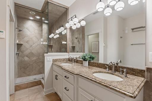 18600 Ridgewood Road, Minnetonka, MN 55391