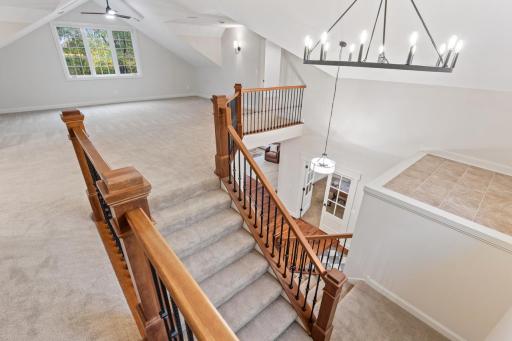 18600 Ridgewood Road, Minnetonka, MN 55391